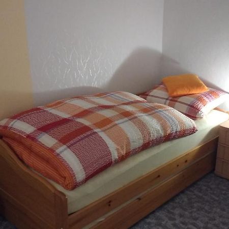 Antjes Ferienwohnung ฟลูนไฮม์ ภายนอก รูปภาพ